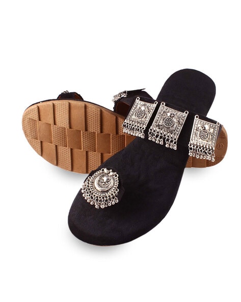 Open Toe Flat Sandals with Metal Accent