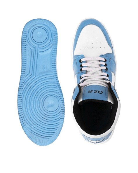 Aggregate more than 123 blue and white sneakers best
