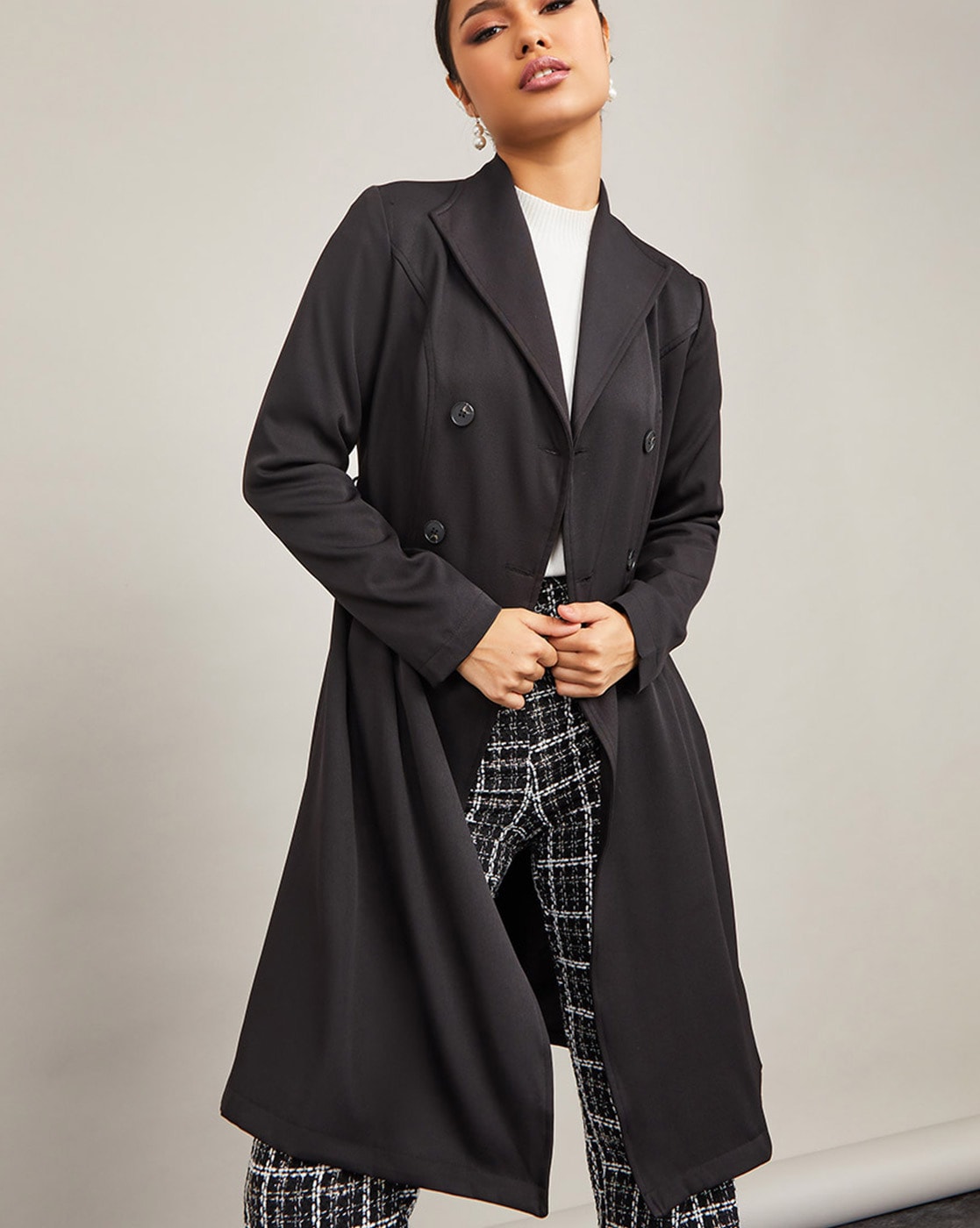 Imitation leather trenchcoat - Black - Ladies | H&M IN