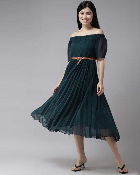 Cotton On off-shoulder dress, Women's Fashion, Muslimah Fashion, Dresses on  Carousell