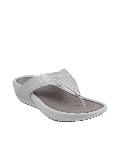 Silver toe 2025 post sandals