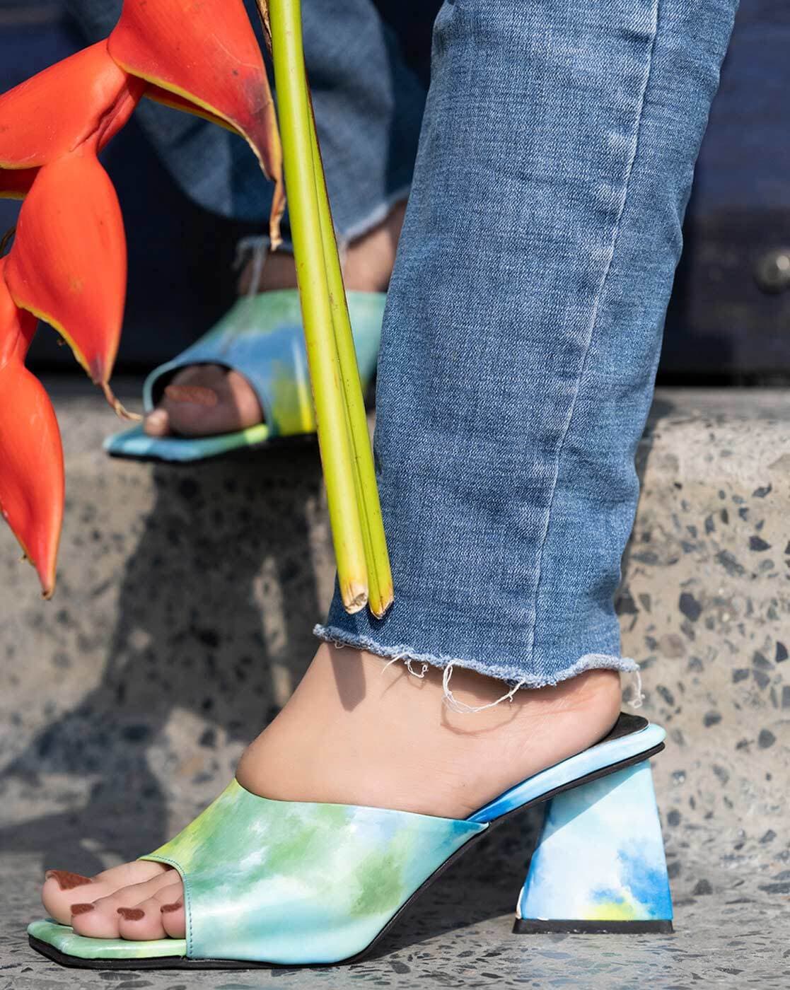 Buy Lino Perros Chain Link Embellished Block Sandals - Heels for Women  24094004 | Myntra