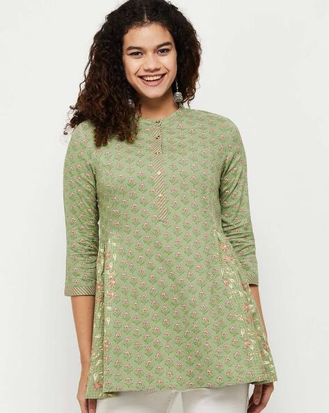 Chikankari Kurti | Max Fashion | Give your vacation wardrobe an admirable  touch. These handcrafted Chikankari fits are a must-have this season!​ Shop  for such beautiful pieces at Rs.... | By Max FashionFacebook