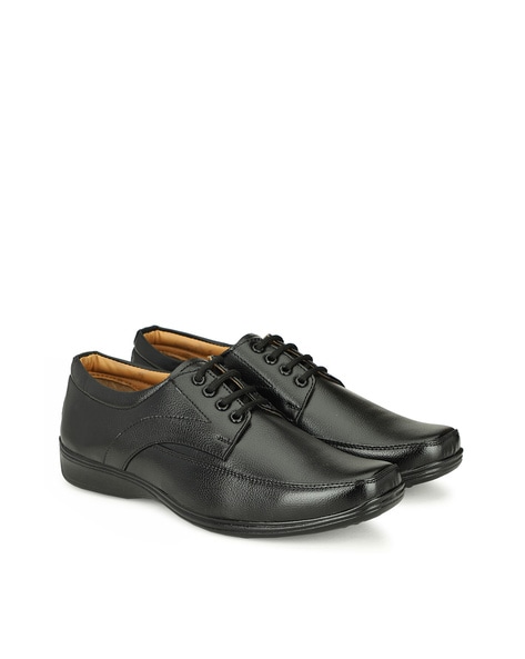 Derbys with Lace Fastening