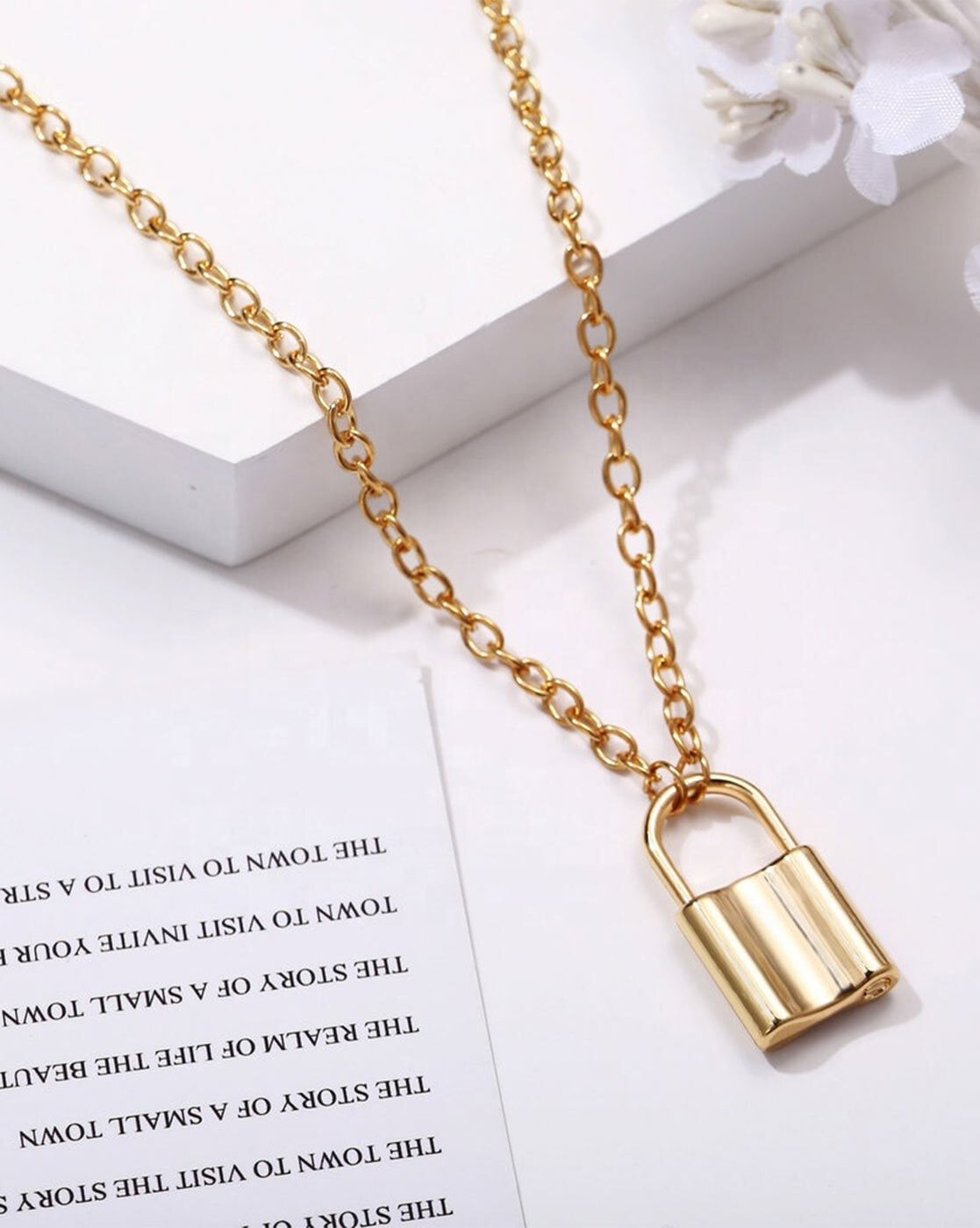 Simple Gold Chain + Lock Layered Necklace | Isabelles's Cabinet