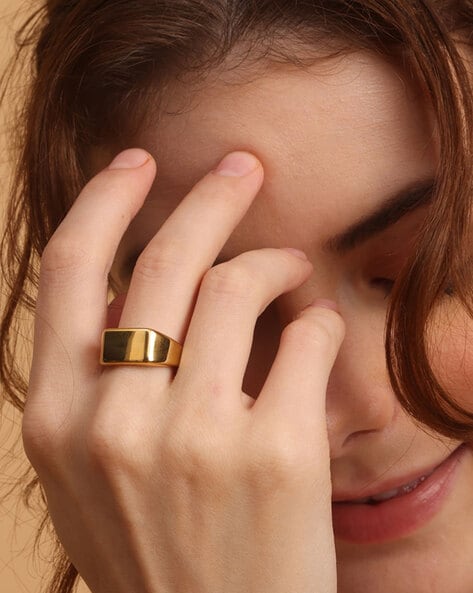 14k Yellow Gold Bunny Signet Ring with Baguette side stones – Hi June Parker