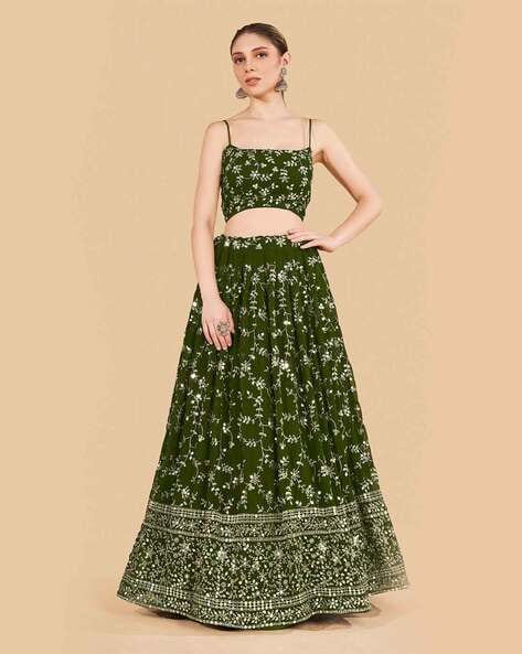 Photo of Dark green lehenga for mehendi with small motifs and red blouse  and dupatta | Dark green lehenga, Indian wedding dress, Indian bridal dress