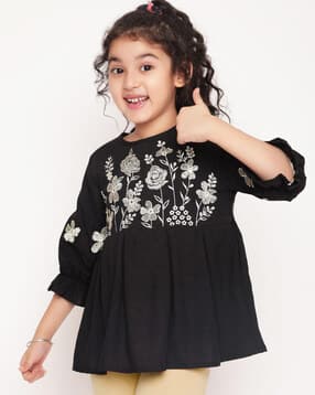 ishti Embroidered Round-Neck Top-picture-33