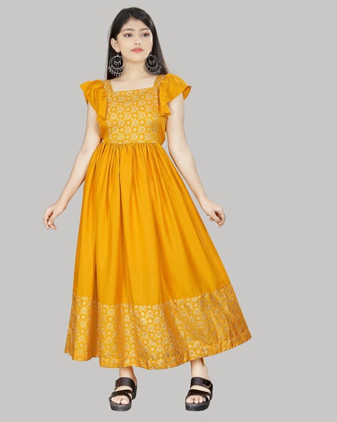 Very beautiful yellow color combination frocks designs for baby girls |  Frock design, Baby frocks designs, Yellow color combinations