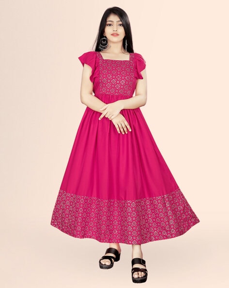 Leela Hit Long Gown Kurti With Fancy Button In Pink Color