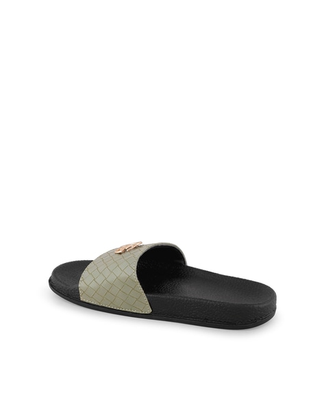 Gucci flip discount flops womens sale