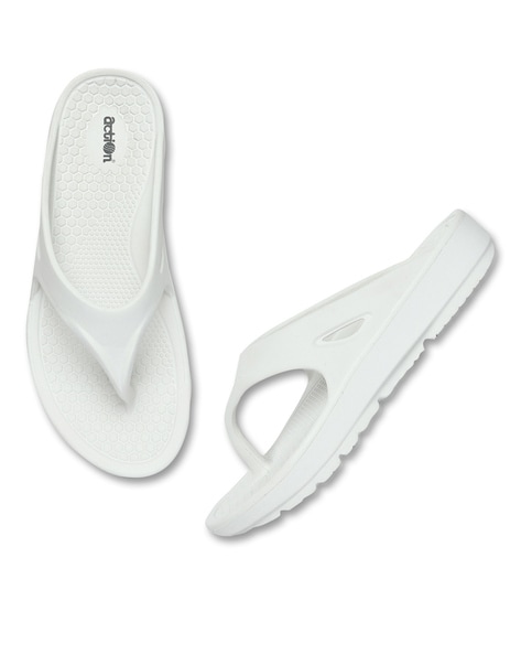 White heel best sale flip flops