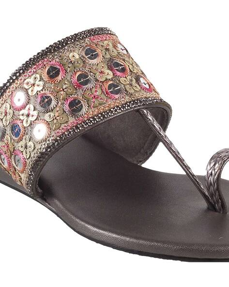 Canvas Color: Gray Women Grey Flat Sandal, Daily Wear at Rs 80/pair in New  Delhi