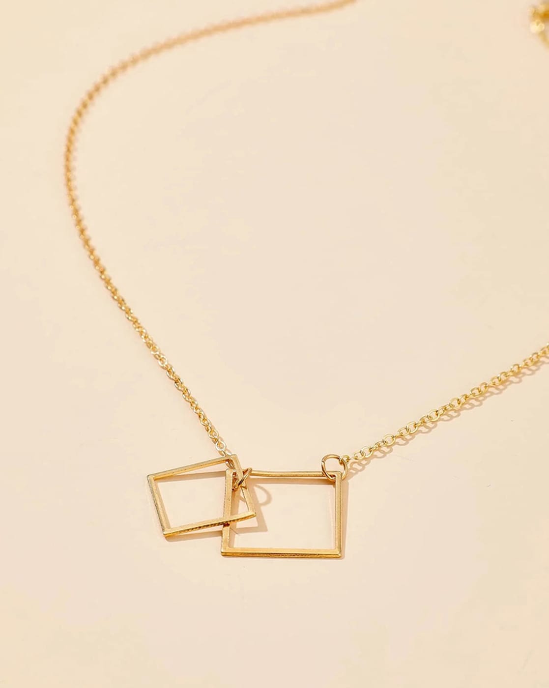 9ct Gold Engravable Rectangular Pendant Necklace 16 - 20 Inches |  Jewellerybox.co.uk