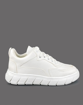 Trendy white cheap sneakers mens