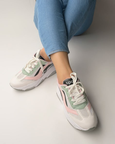 Women Round-Toe Lace-Up Sneakers