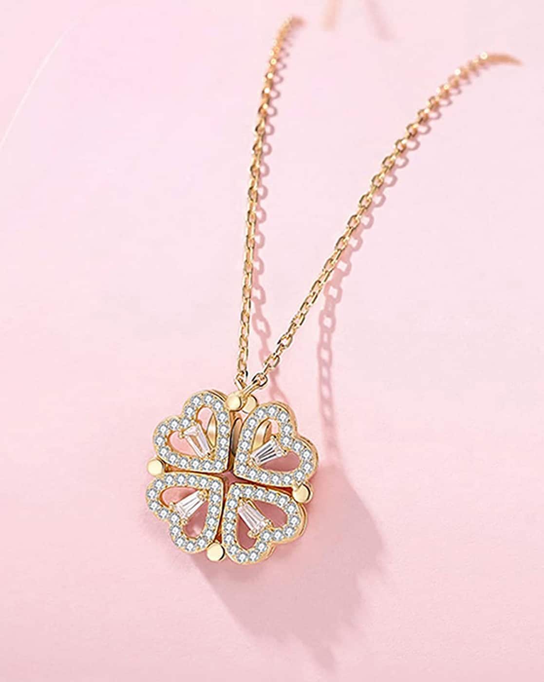 Four leaf clover Magnetic necklace women design light luxury love clavicle  chain necklace chocker necklace