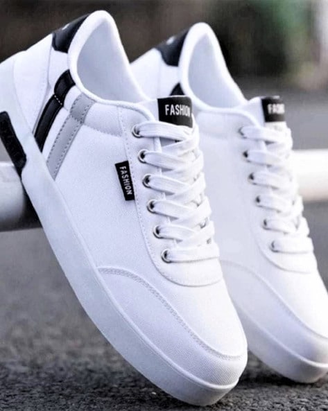 white casual sneaker shoes for mens