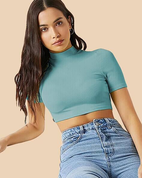 DREAM BEAUTY FASHION High-Neck Crop Top