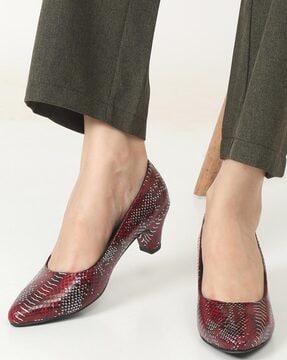 Maroon hot sale pumps shoes