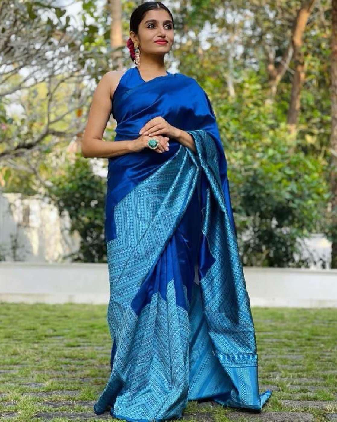 Buy Aqua Sarees for Women by Vanshaft Collection Online | Ajio.com