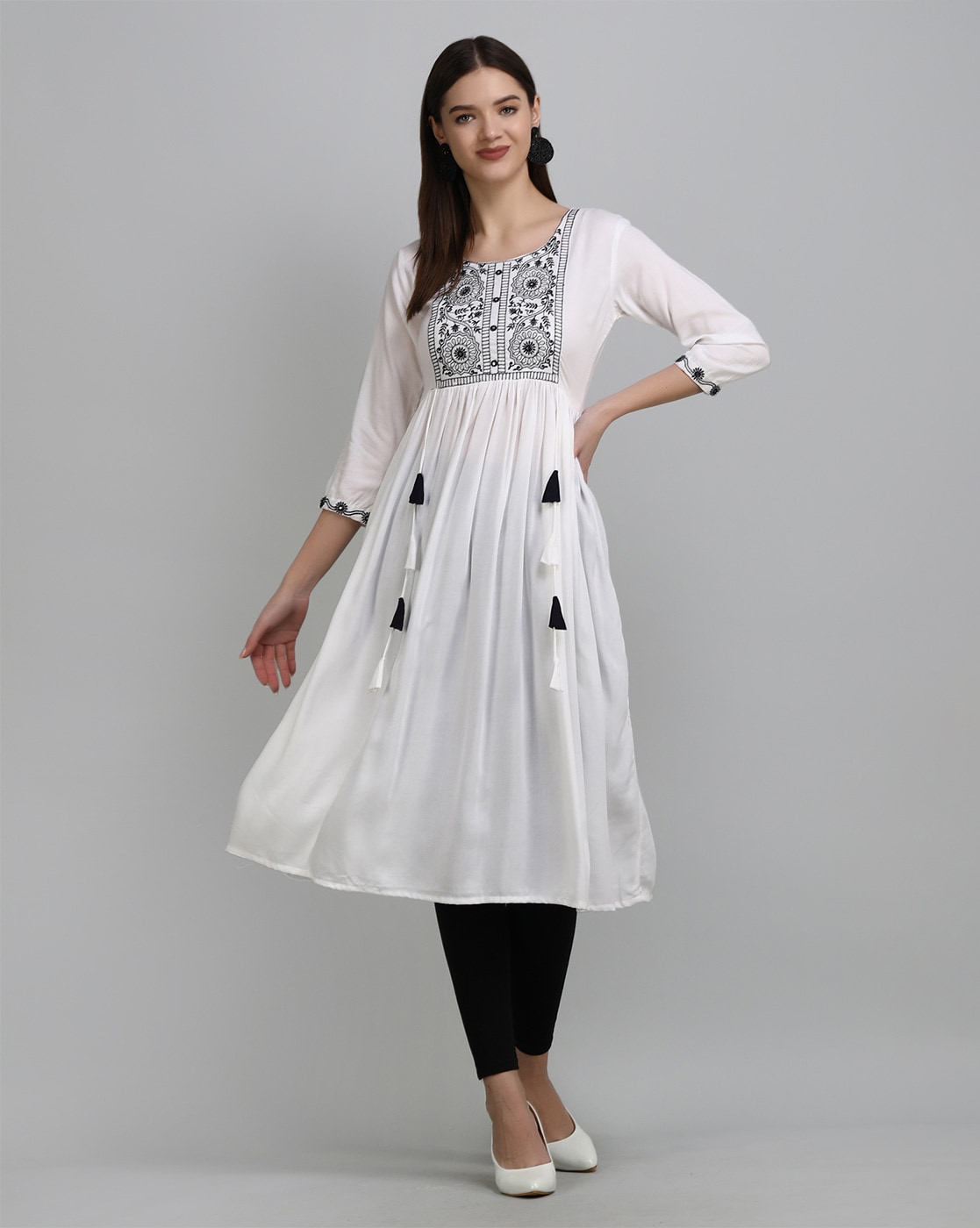 Buy Off-white Kurtis & Tunics for Women by AJIO Online | Ajio.com