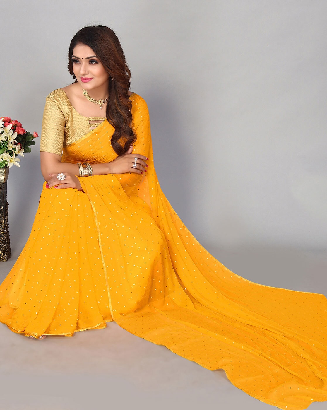 Buy Yellow Sarees for Women by SATRANI Online | Ajio.com