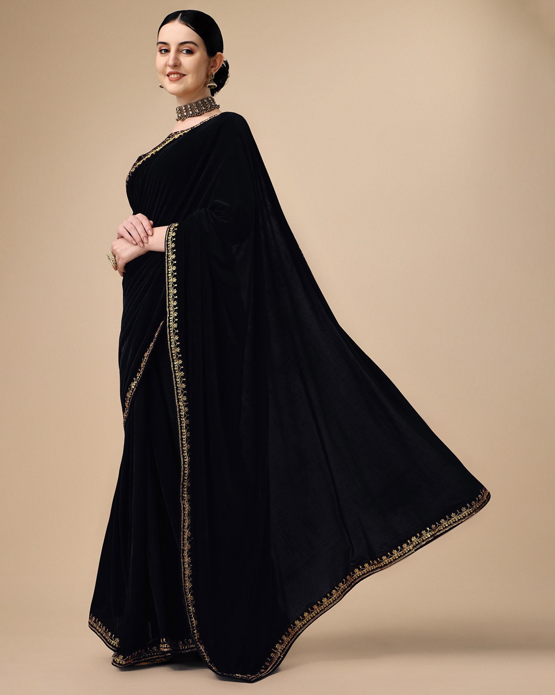 Party Wear Velvet Saree, 6.3 m (With Blouse Piece) at Rs 1150/piece in Surat