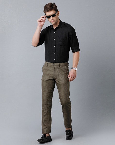 What Color of Shirt Goes With Brown Pants