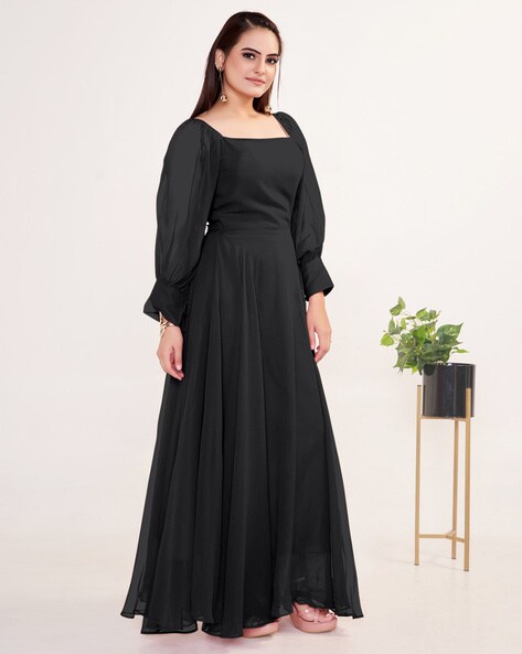 Plain black 2025 gown with sleeves