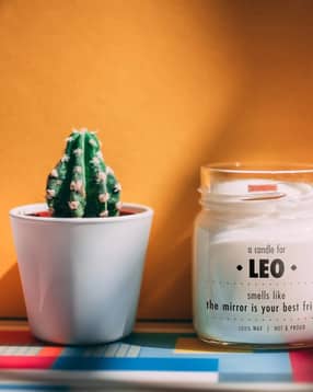 aromaticfables Hot & Proud Scented Glass Jar Candle-picture-18
