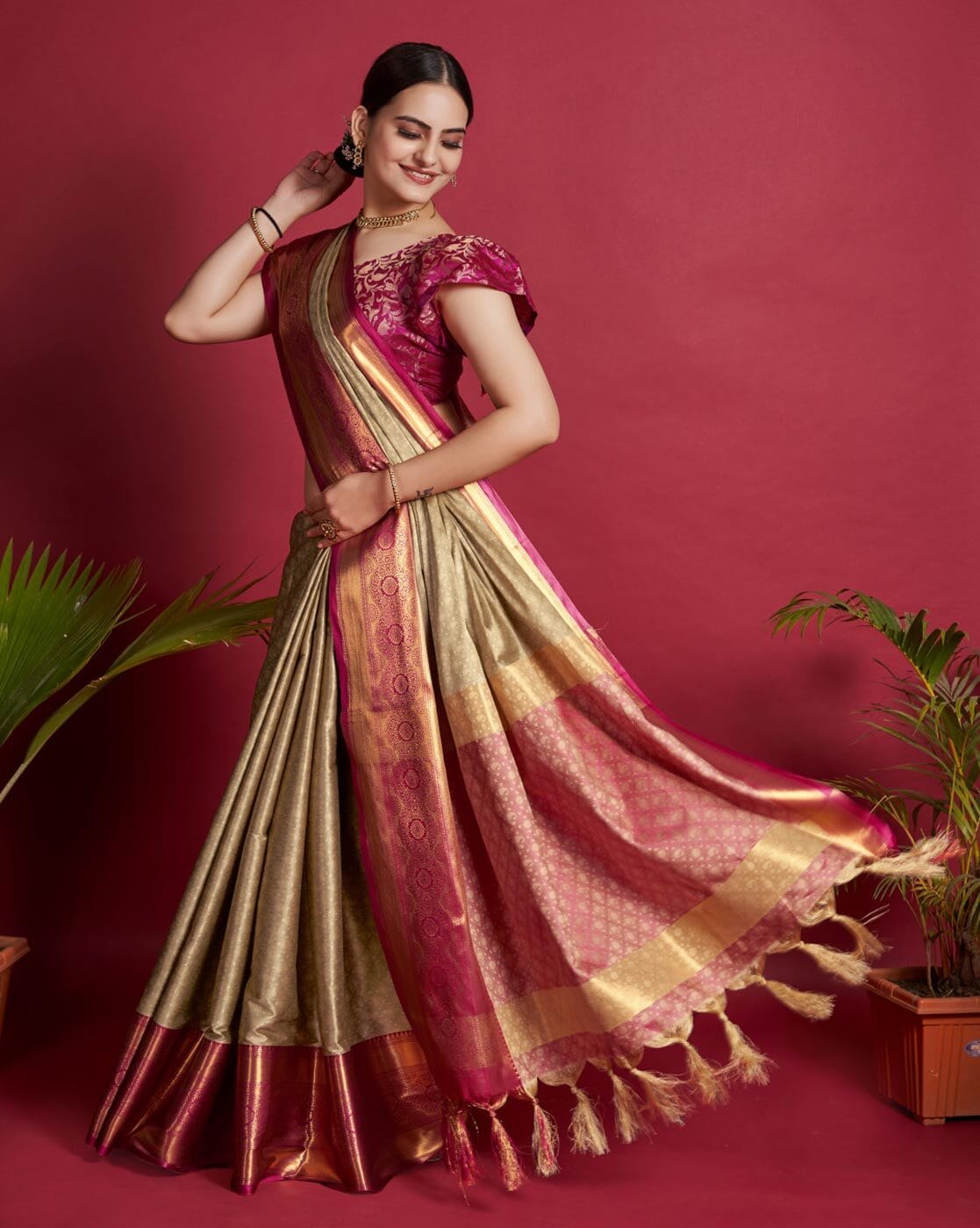 Shop Latest Pure Kanjivaram Silk Green Saree Blouse Designs Online – Sunasa