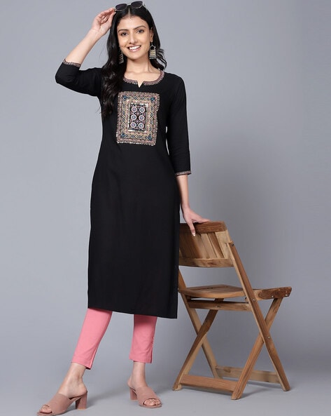 Stylish Printed Pocket Kurti With Mask In Baby Pink Color