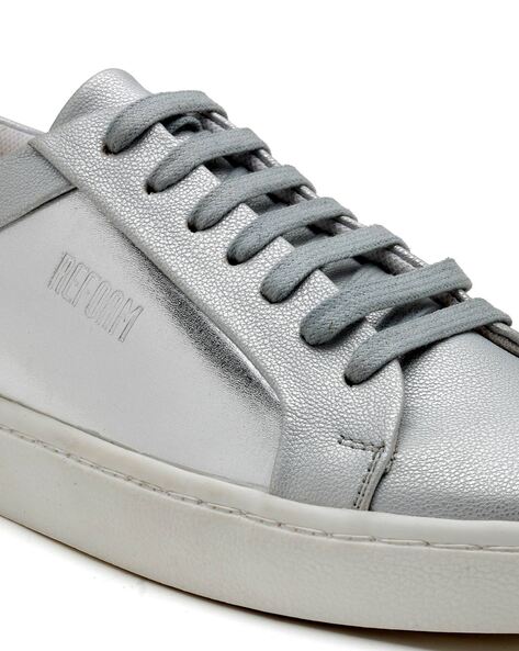 Apply for hot sale silver sneakers