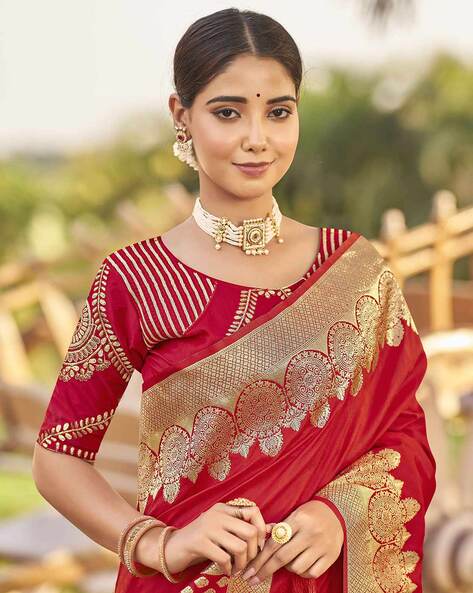 Red Lichi Silk Saree With Matching Blouse - Designerkloth