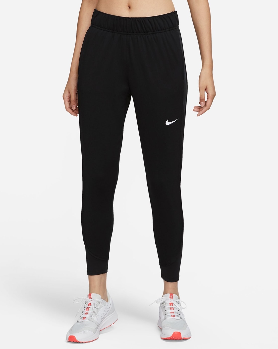 Amazon.com: Nike Sportswear Tech Fleece Women's Mid-Rise Joggers Womens  Size - XS Black/Black : Clothing, Shoes & Jewelry