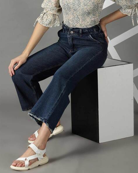Lightly Washed Wide Leg Jeans