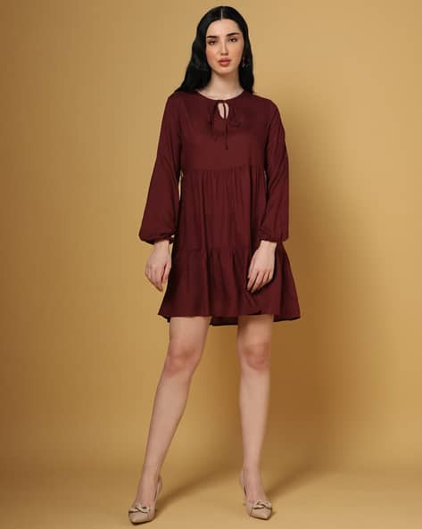 ISCENERY BY VERO MODA Round-Neck Tiered Dress with Neck Tie-Up