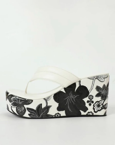 Shoetopia Floral Printed Heel Detailed Black Wedges