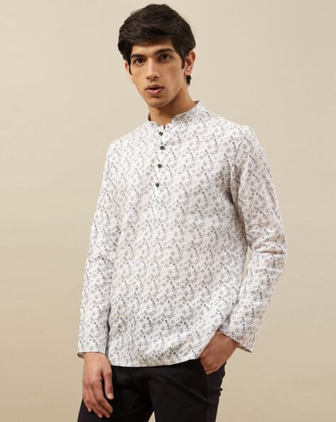 Buy White Kurtas for Men by Manyavar Online