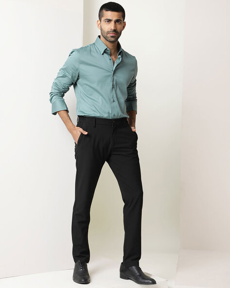 Can a green button-up shirt and white t-shirt pair well with black pants? -  Quora
