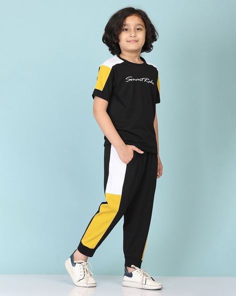 Korean Style Girls' Loose Fit T-shirt and Plaid Capri Pants Outfit –  SUNJIMISE Kids Fashion