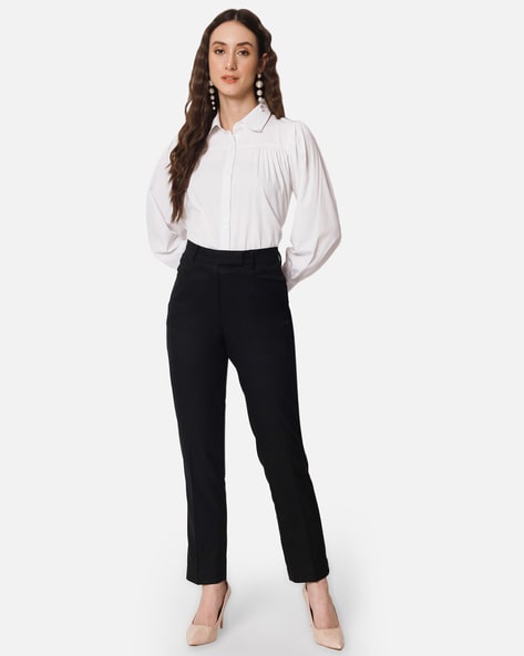 White Tops With Black Pants: A Full Guide For Women 2020 - Fashion Canons | White  shirt black pants, Fashion, Leather pants outfit