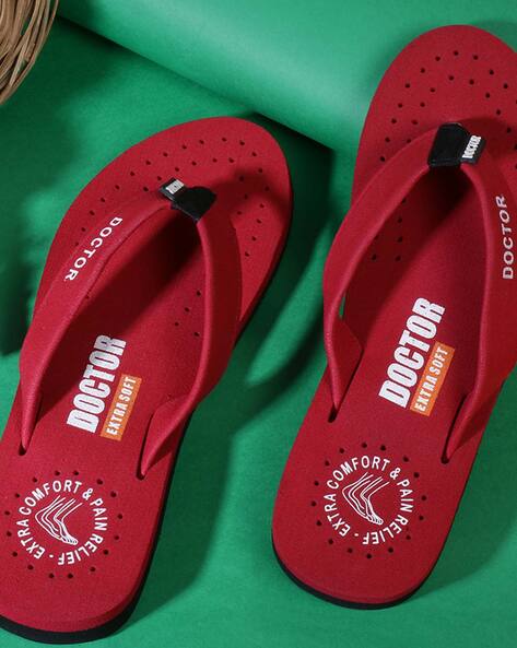 Maroon hot sale flip flops