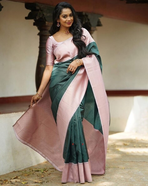 Light Onion COLOR BEAUTIFUL RICH PALLU & JACQUARD PATTERN WORK ON ALL OVER  THE SAREE