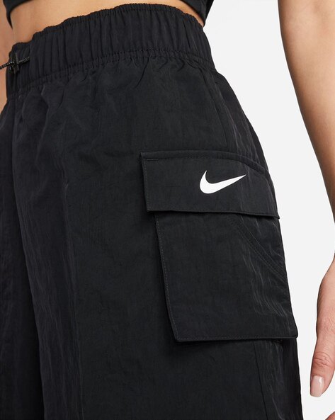 Nike cargo cheap shorts elastic waist