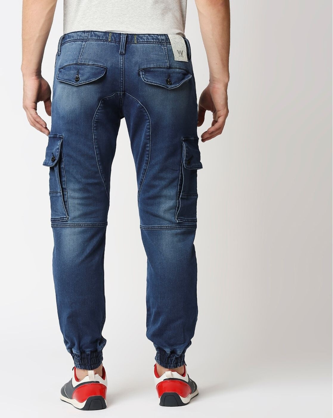 Buy online Blue Denim Joggers With Knee Pocket from Bottom Wear for Men by  Ivoc for ₹729 at 59% off