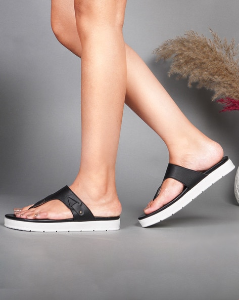 Women's oofos flip discount flops