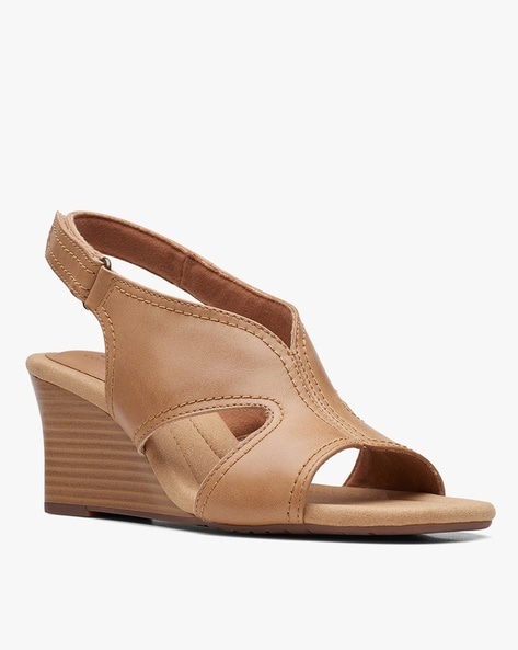 Clarks peep hot sale toe wedges