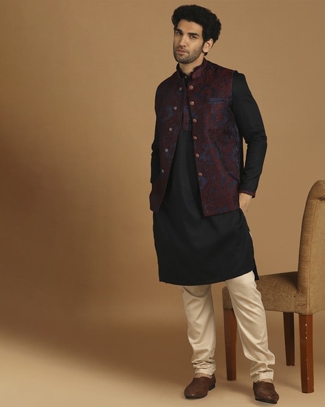 Jammu Links News - Best ideas from all the best grooms wear | Browse  through Groom Sherwanis, turbans, wedding suits and more. Available at  Manyavar Jammu Shop No 14, Near Spykar Showroom,